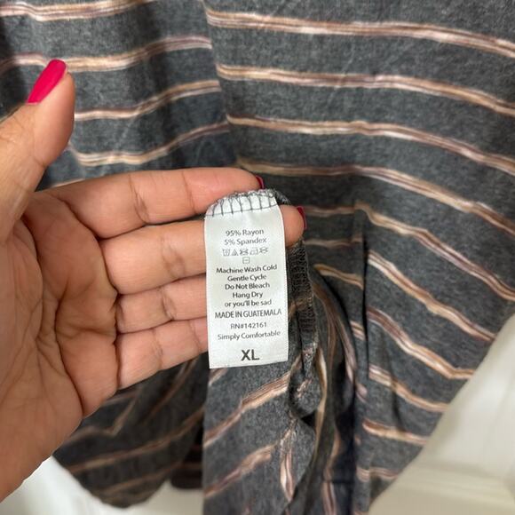 LuLaRoe Womens gray brown stripped print  tunic Irma size xl - Picture 5 of 5